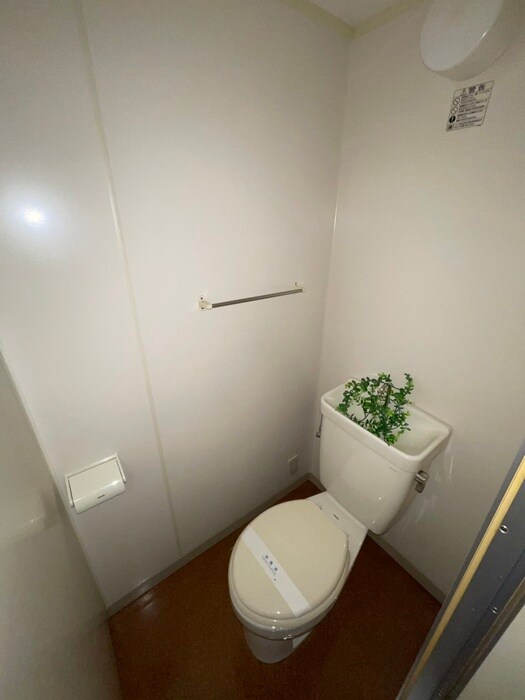 物件内観写真7　(トイレ)