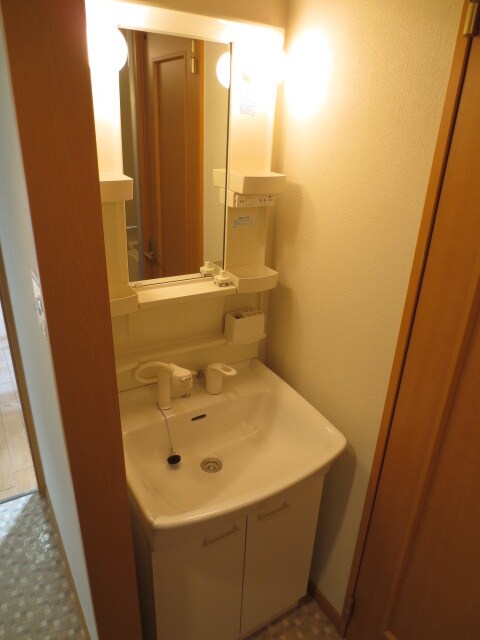 物件内観写真8　(洗面)
