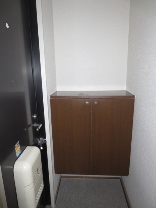 物件内観写真7　(玄関)