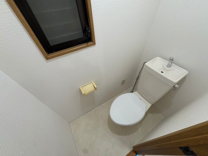 物件内観写真12　(トイレ)