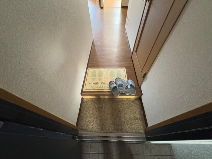 物件内観写真17　(玄関)