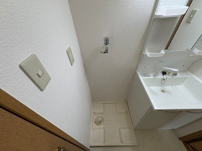 物件内観写真20　(洗濯機置場)