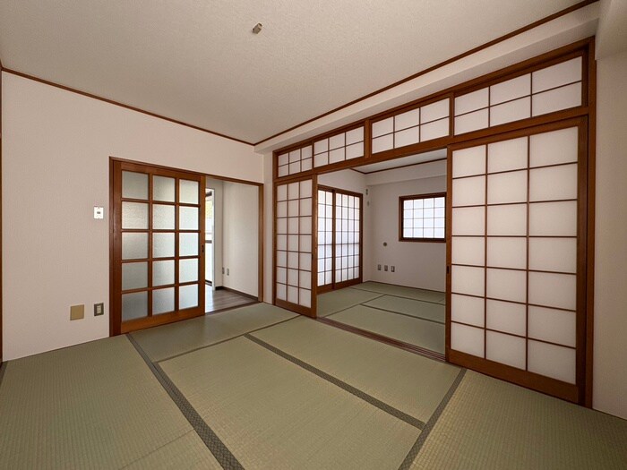 物件内観写真8　(居室)