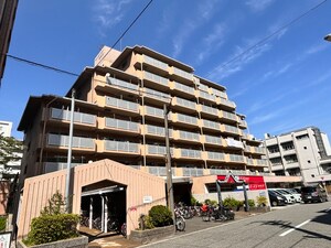 ヴィラ・スリースタ住之江外観写真
