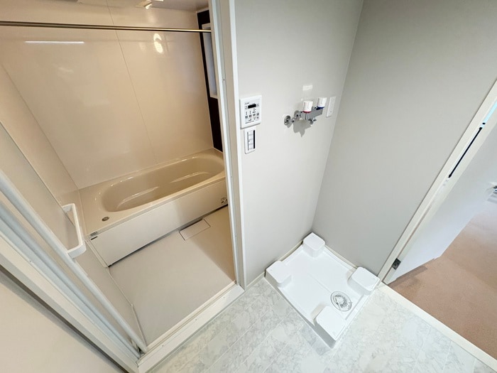 物件内観写真12　(洗濯機置場)