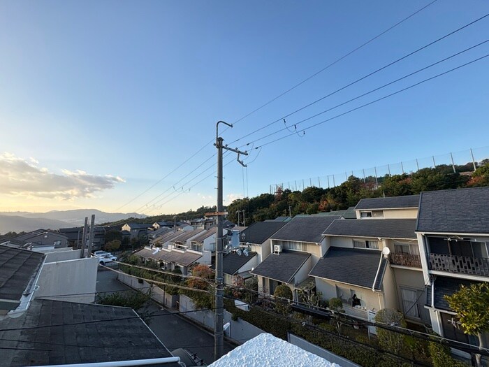 物件内観写真22　(室内からの展望)