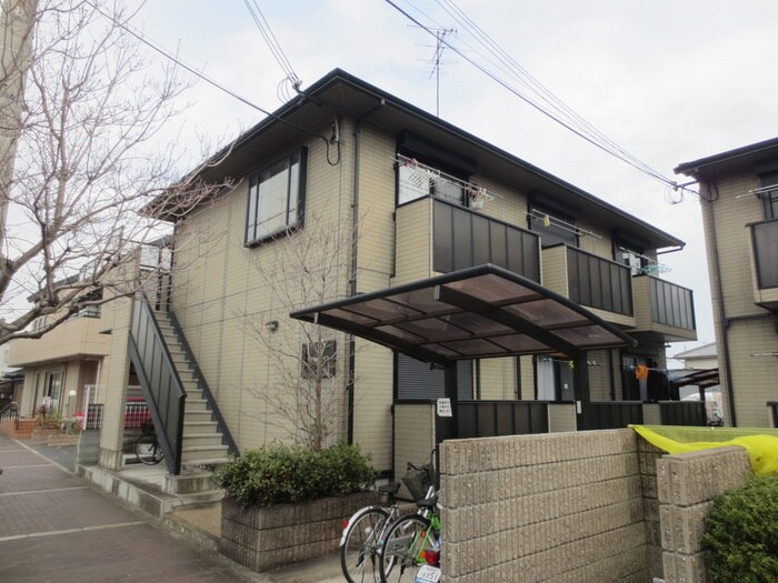 物件外観写真4　(エントランス部分)