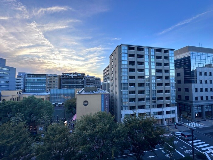 物件内観写真16　(室内からの展望)