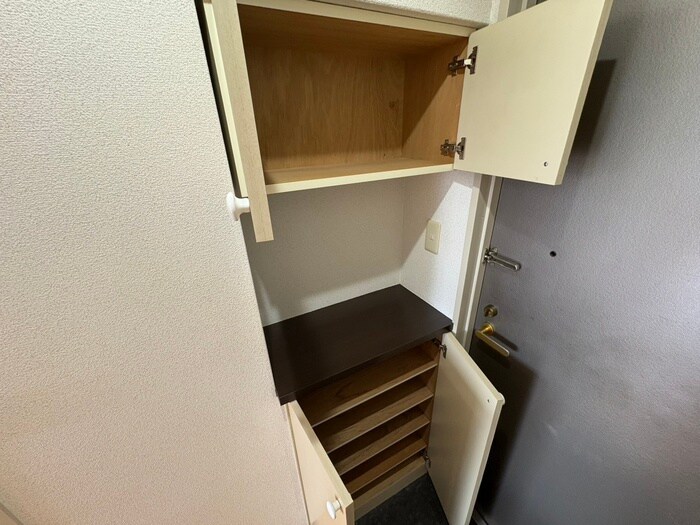 物件内観写真18　(靴箱)
