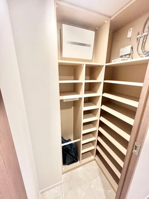 物件内観写真14　(靴箱)