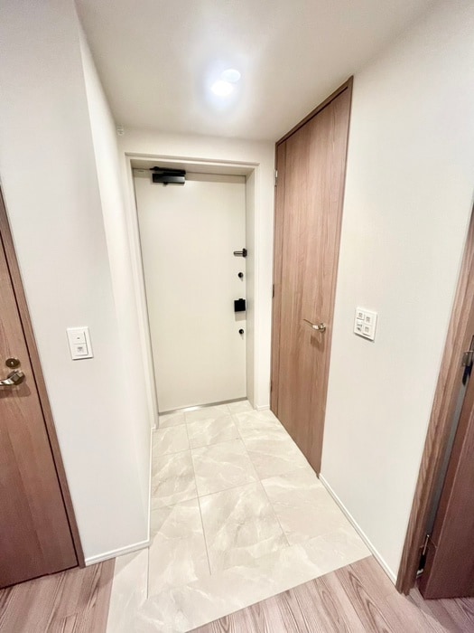 物件内観写真15　(玄関)