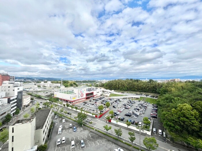 物件内観写真17　(室内からの展望)