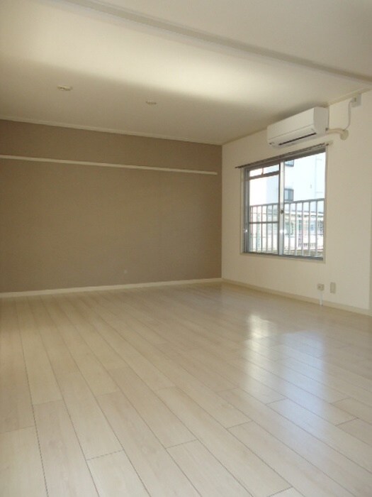 物件内観写真11　(居室)