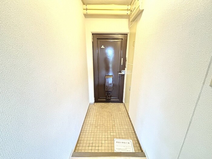 物件内観写真17　(玄関)