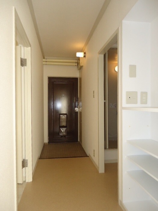 物件内観写真20　(廊下)