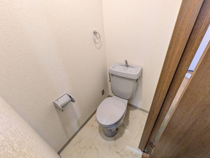 物件内観写真14　(トイレ)