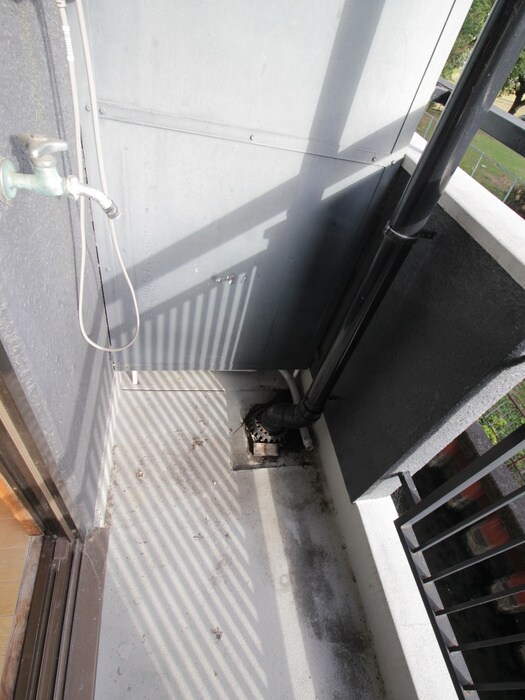 物件内観写真15　(洗濯機置場)