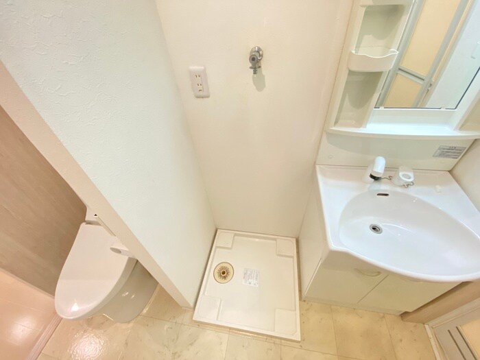 物件内観写真17　(洗濯機置場)