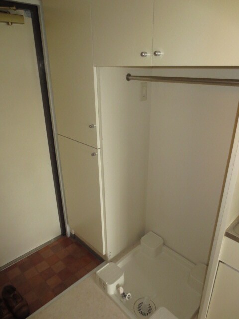 物件内観写真7　(玄関)