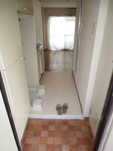 物件内観写真14　(玄関)