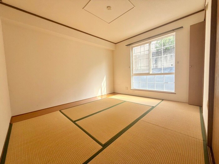 物件内観写真11　(居室)