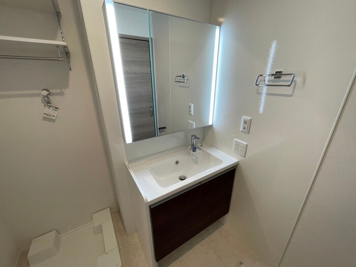 物件内観写真11　(洗面)