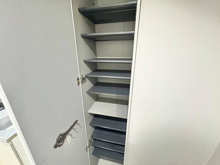 物件内観写真15　(靴箱)