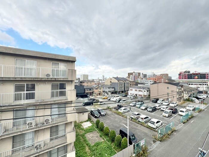 物件内観写真22　(室内からの展望)