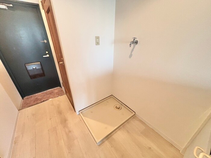 物件内観写真15　(洗濯機置場)