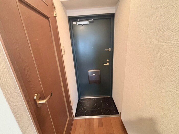 物件内観写真21　(玄関)