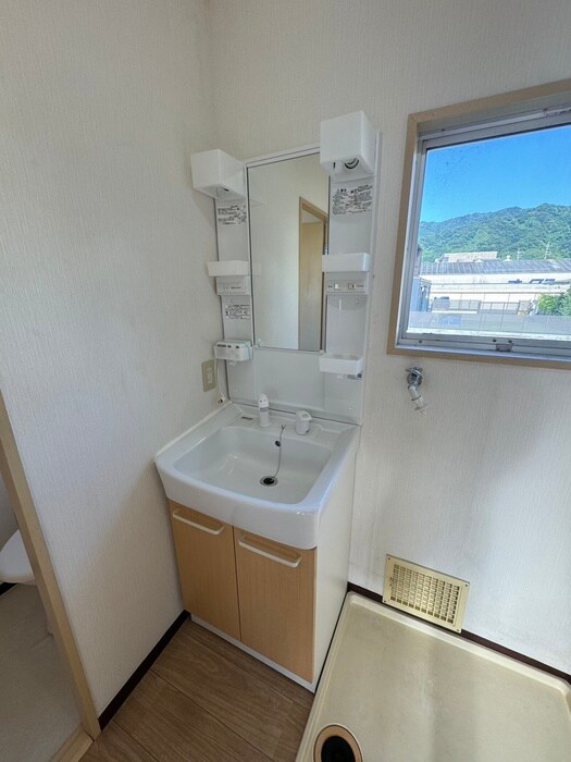 物件内観写真10　(洗面)