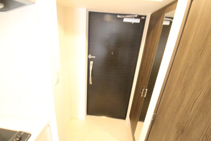 物件内観写真9　(玄関)