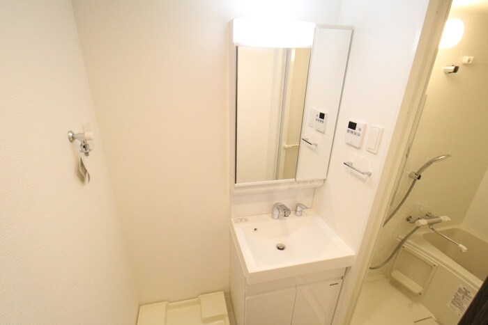 物件内観写真11　(洗面)