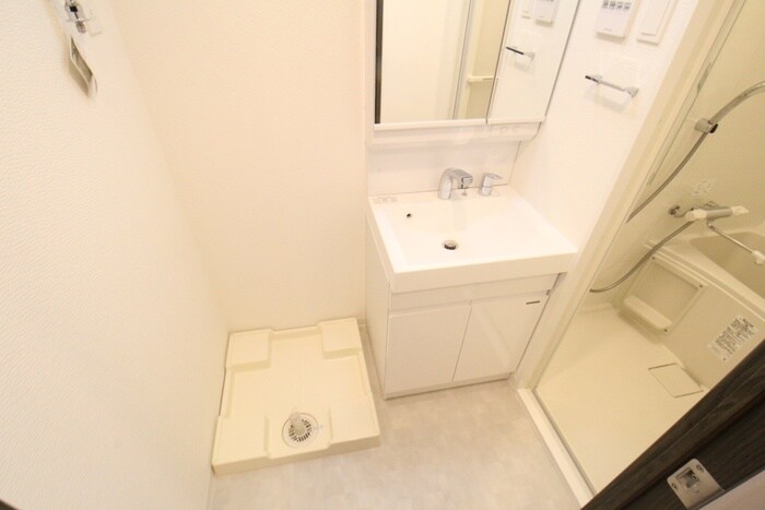 物件内観写真12　(洗濯機置場)