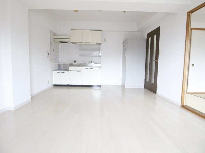 物件内観写真8　(居室)