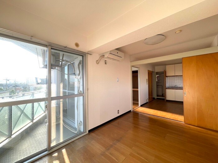 物件内観写真9　(居室)