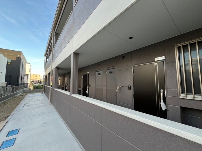 物件外観写真3　(建築中)