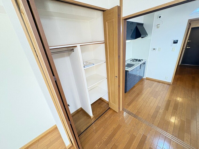 物件内観写真16　(収納)