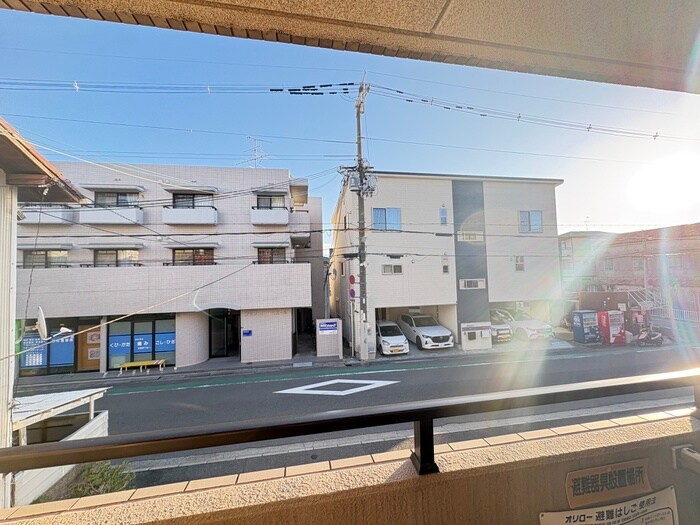 物件内観写真22　(室内からの展望)