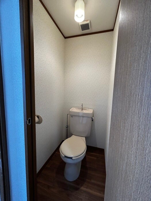 物件内観写真11　(トイレ)