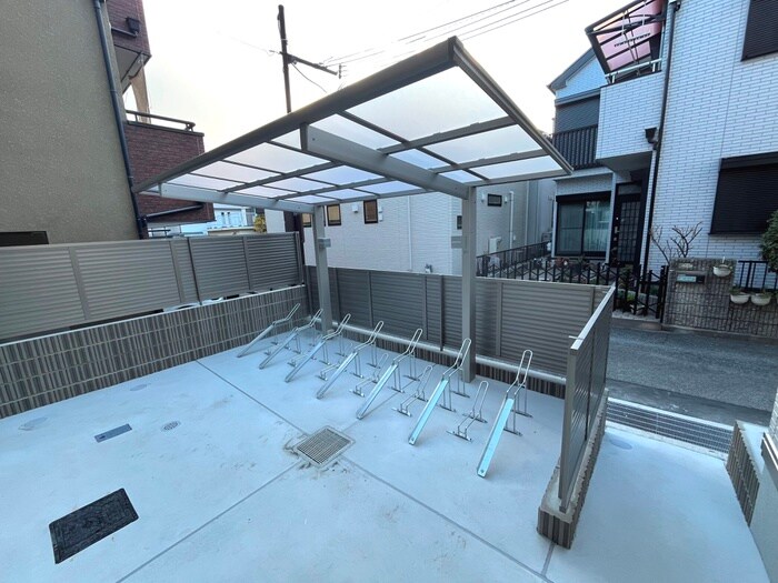 物件外観写真6　(駐輪場)