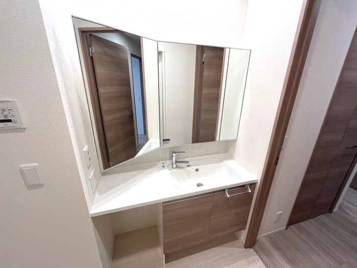 物件内観写真11　(洗面)