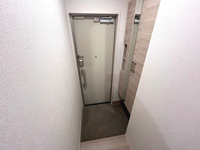 物件内観写真14　(玄関)
