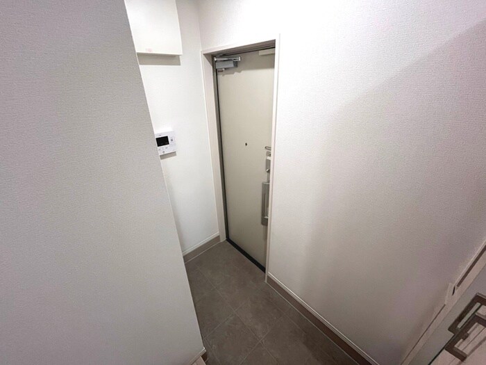 物件内観写真14　(玄関)