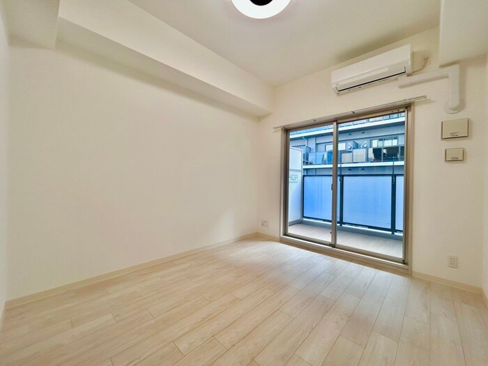 物件内観写真1　(居室)