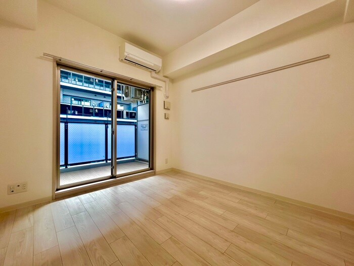 物件内観写真2　(居室)