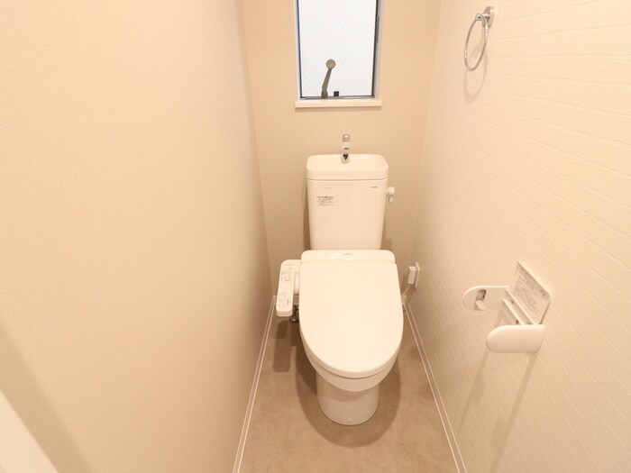 物件内観写真8　(トイレ)