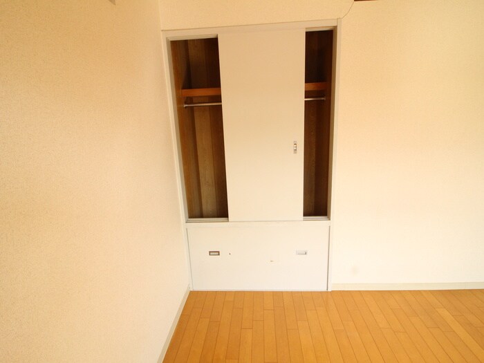 物件内観写真15　(収納)