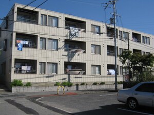 ディアコ－トかみやま外観写真