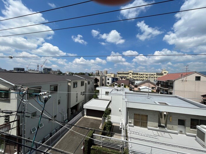 物件内観写真15　(室内からの展望)